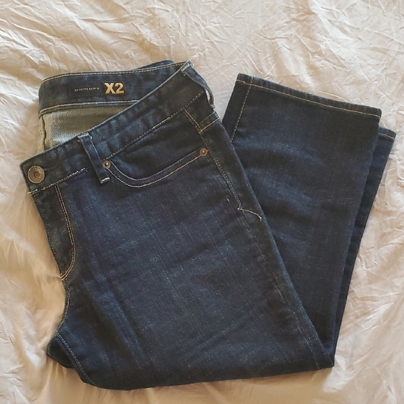 X2 Women's Cropped Blue Jeans Sz 10 - Picture 1 of 4